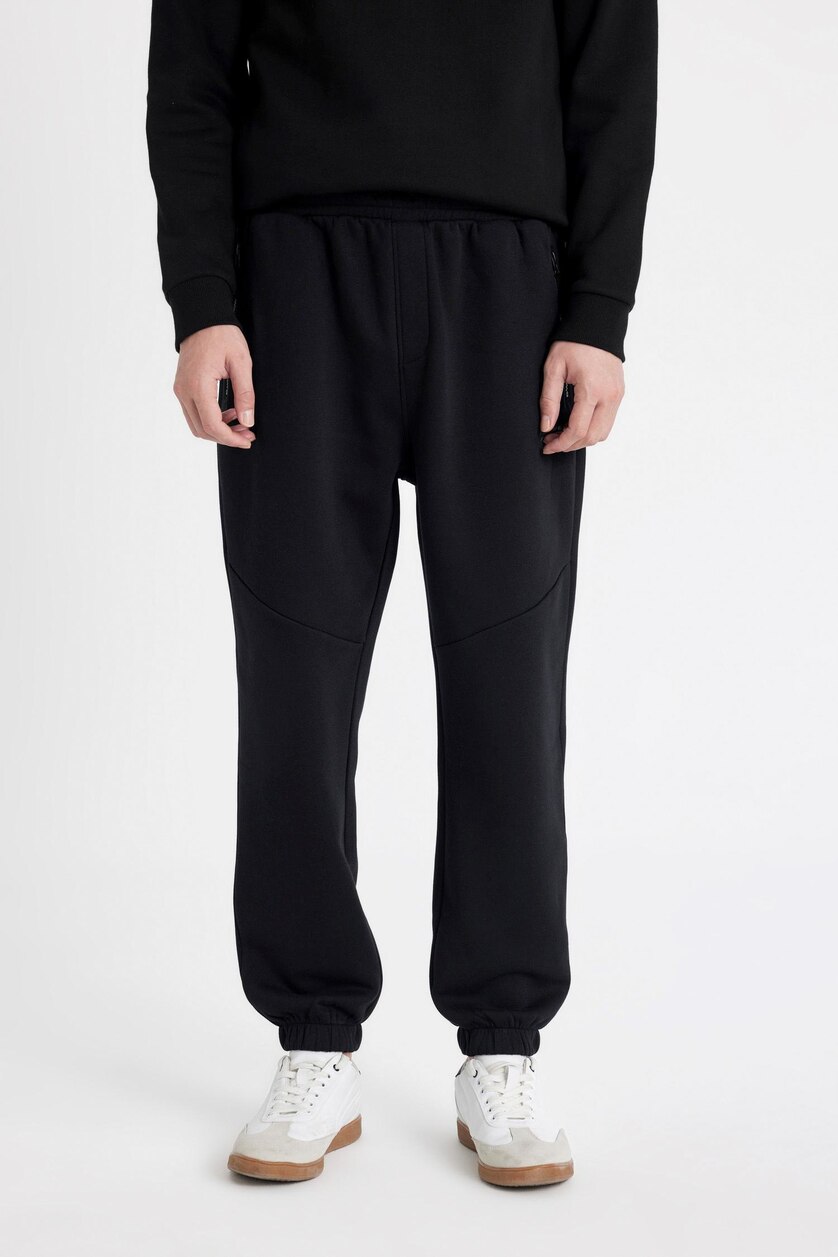 رجال أسود Regular Fit Trousers