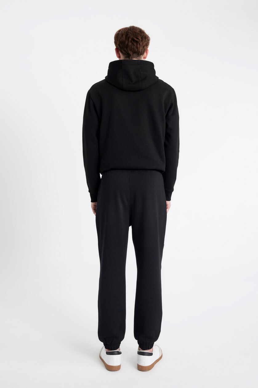 رجال أسود Regular Fit Trousers