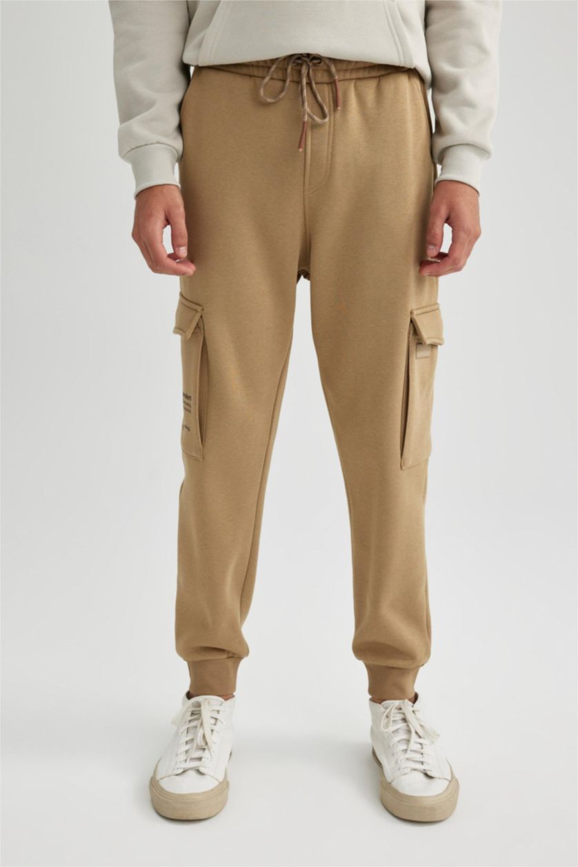 Erkek Bej Regular Fit Jogger Eşofman Altı Kargo Cepli Basic Düz Beli Bağcıklı Lastikli Paça
