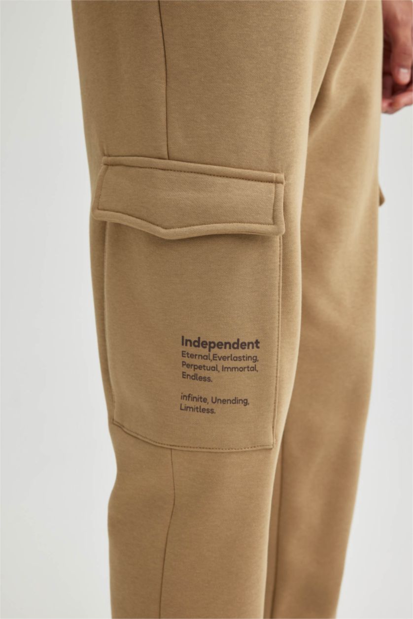 Erkek Bej Regular Fit Jogger Eşofman Altı Kargo Cepli Basic Düz Beli Bağcıklı Lastikli Paça