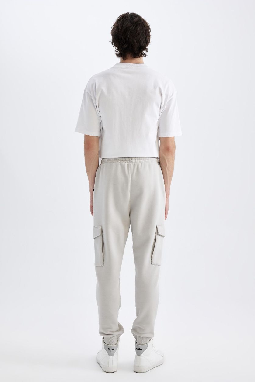 Ерлер Ашық сұр минималл қалыпты пішім риб хем Шалбар