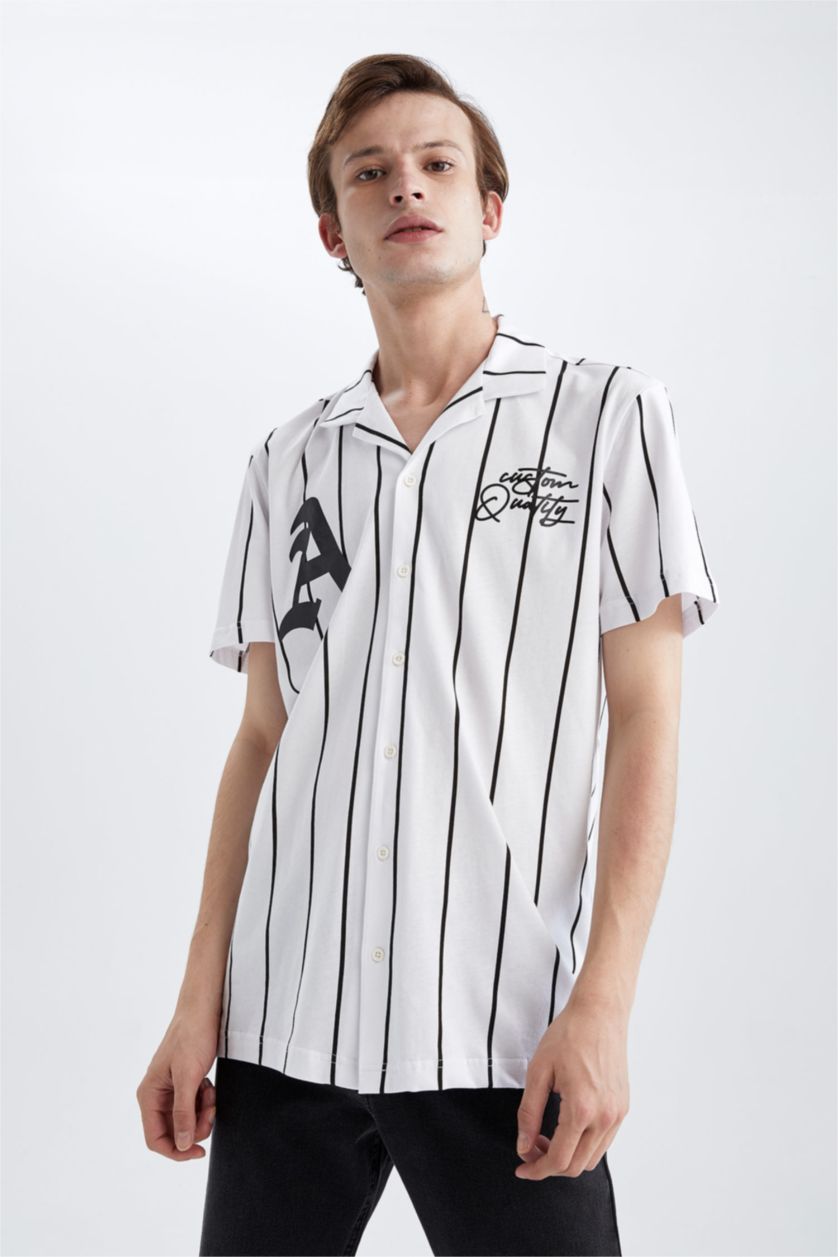 MAN White Regular Fit Apache Neck Printed Short Sleeve Shirt