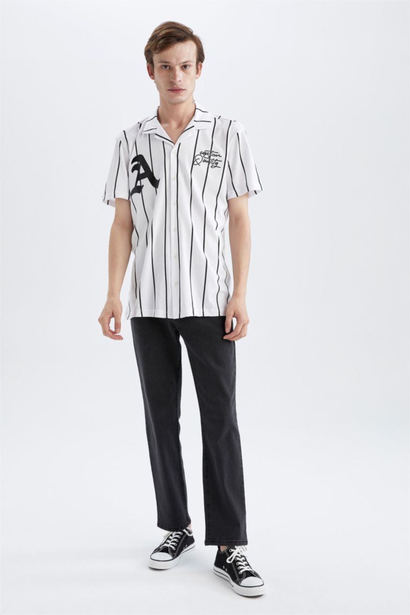 MAN White Regular Fit Apache Neck Printed Short Sleeve Shirt