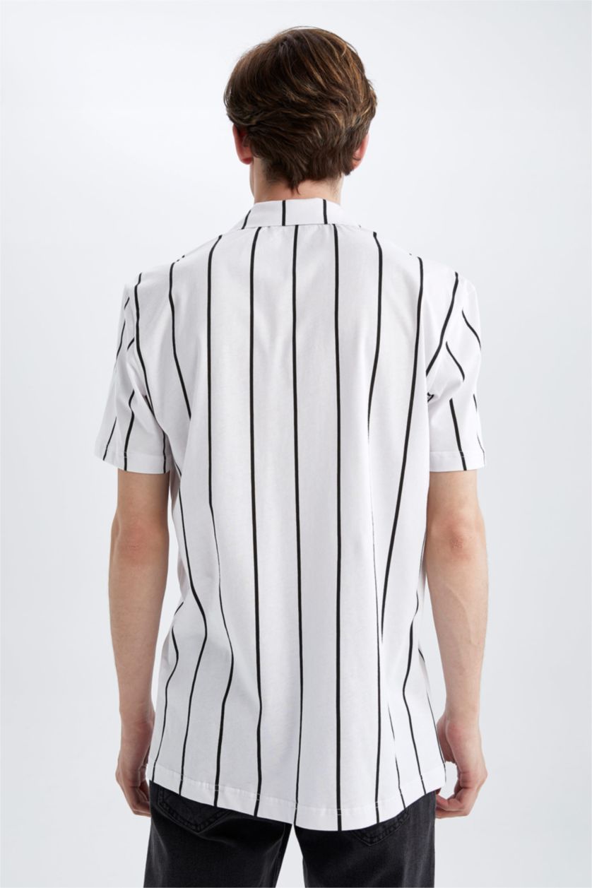 MAN White Regular Fit Apache Neck Printed Short Sleeve Shirt