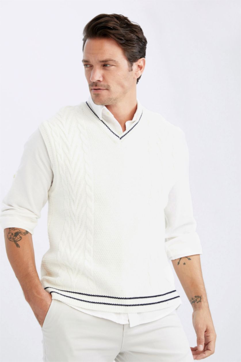 رجالي اوف وايت بلوفر كت تريكو بقصة عادية بياقة V