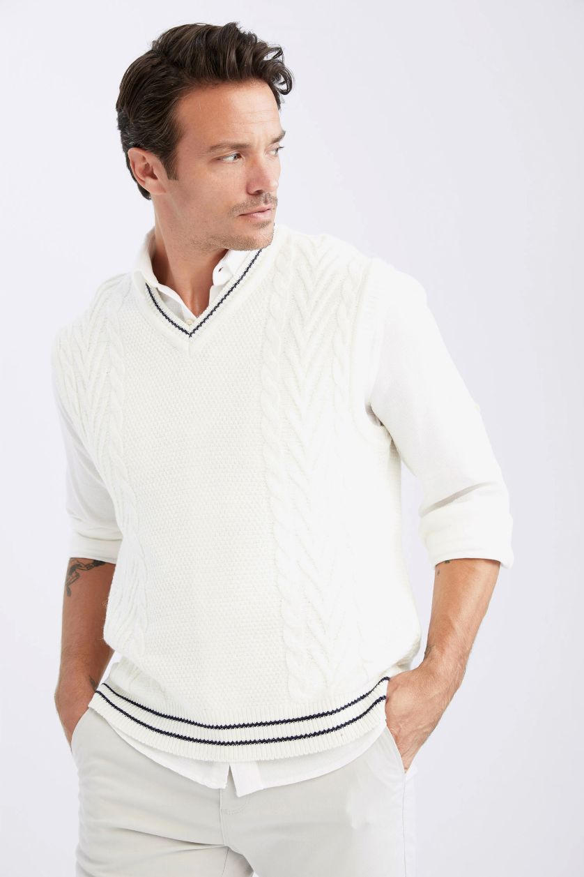 رجالي اوف وايت بلوفر كت تريكو بقصة عادية بياقة V