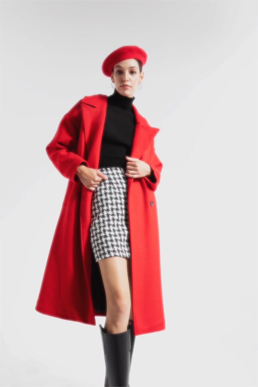 WOMAN Red Cachet