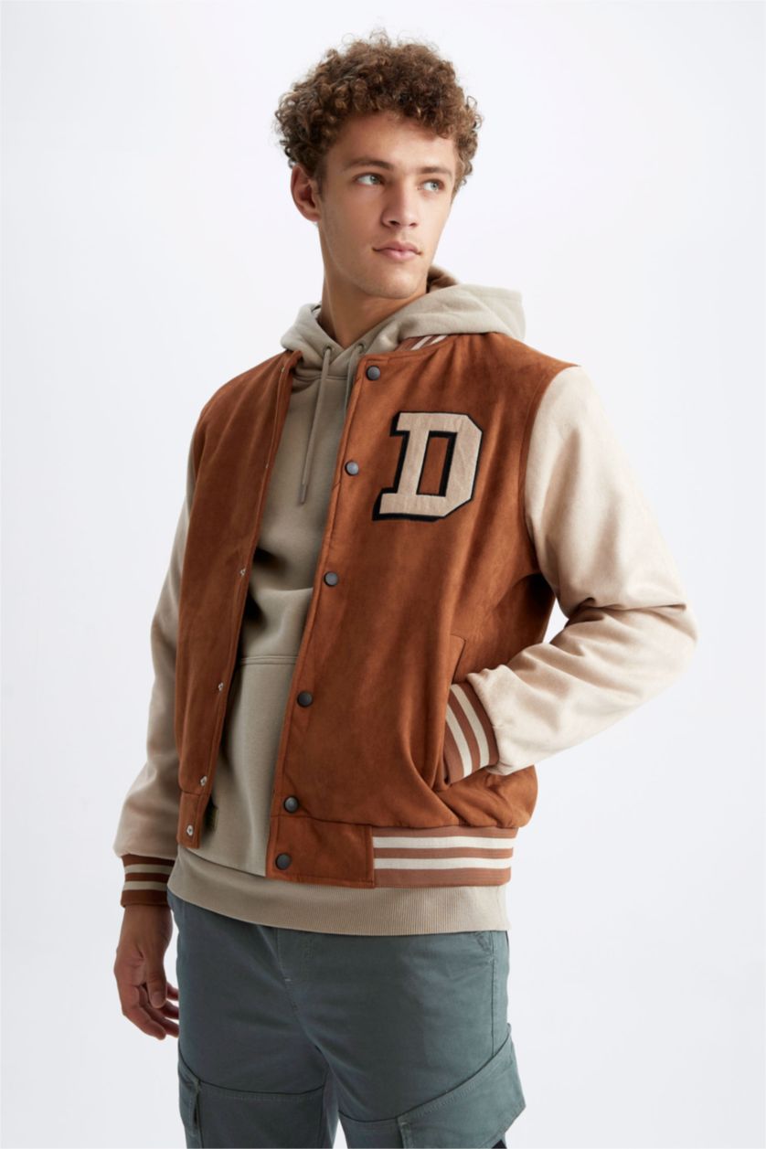 Erkek Camel Oversize Fit Kolej Yaka Nakışlı Çıtçıt Kapamalı Çift Cepli Mevsimlik Hafif İnce Süet Bomber Mont Ceket