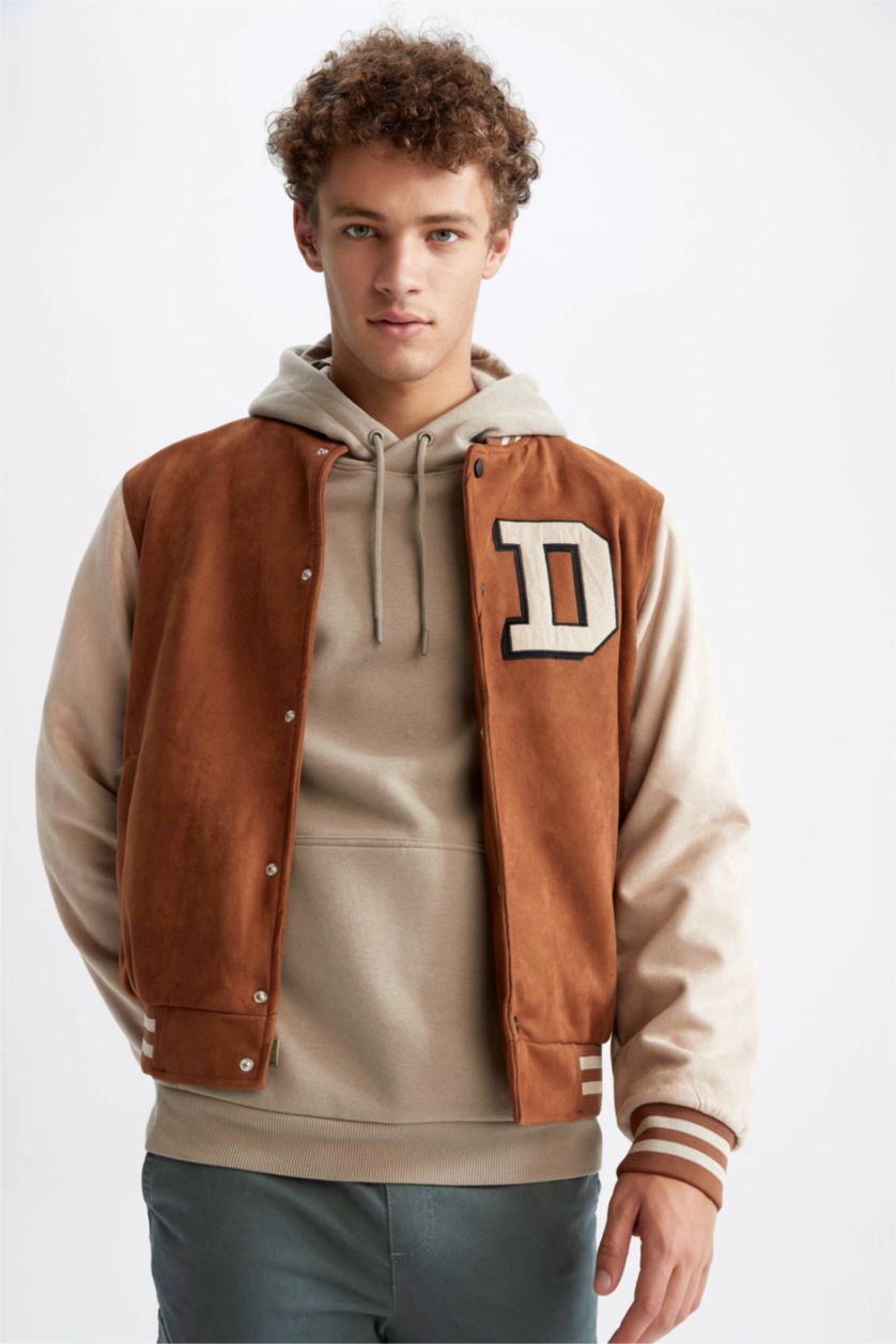 Erkek Camel Oversize Fit Kolej Yaka Nakışlı Çıtçıt Kapamalı Çift Cepli Mevsimlik Hafif İnce Süet Bomber Mont Ceket