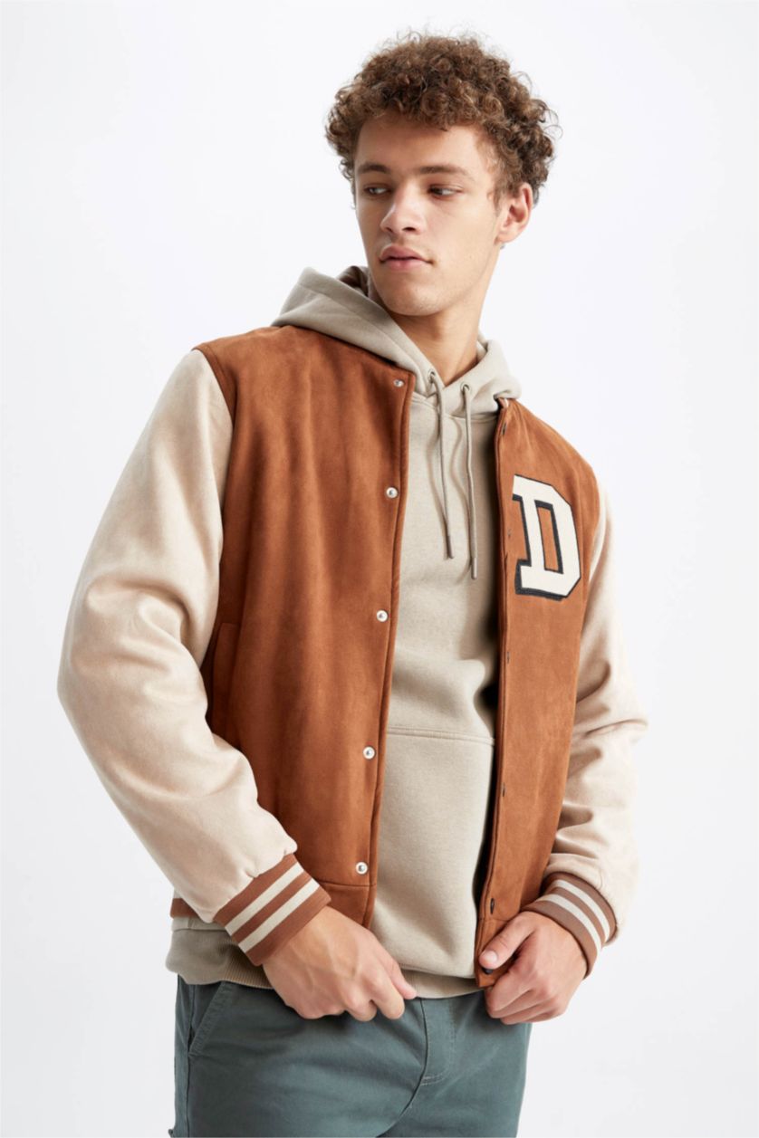 Erkek Camel Oversize Fit Kolej Yaka Nakışlı Çıtçıt Kapamalı Çift Cepli Mevsimlik Hafif İnce Süet Bomber Mont Ceket