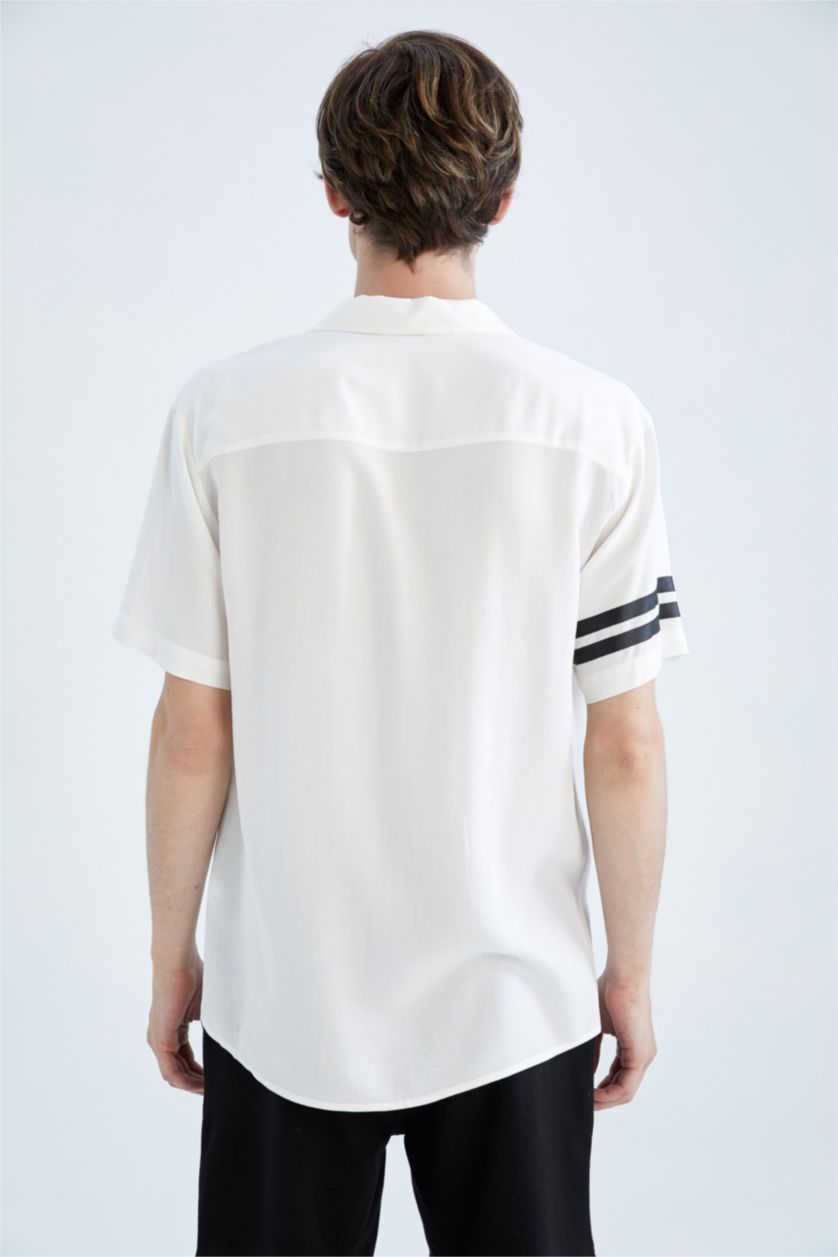 رجال بيج فاتح قميص بأكمام قصيرة فيسكوز بقصة عادية ياقة جاكيت