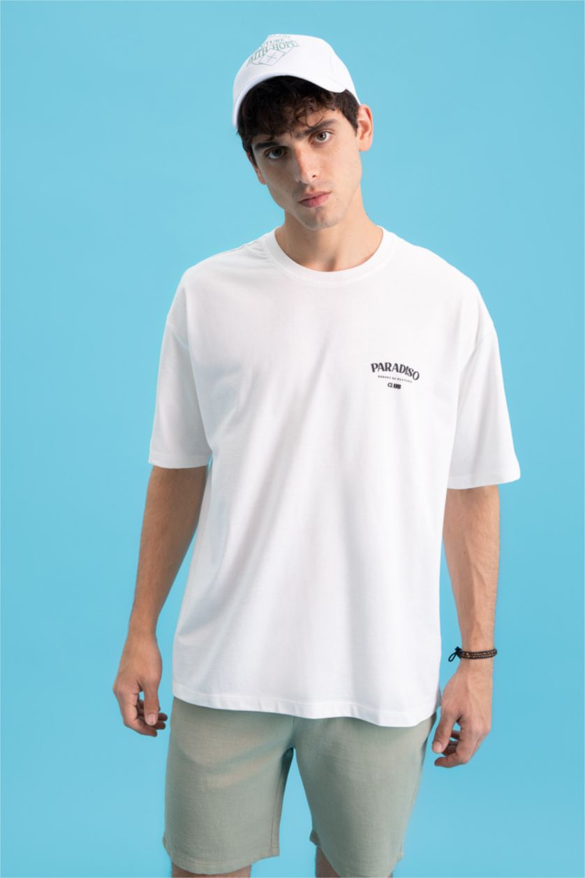 Man White Oversize Fit Crew Neck Short Sleeve T-Shirt
