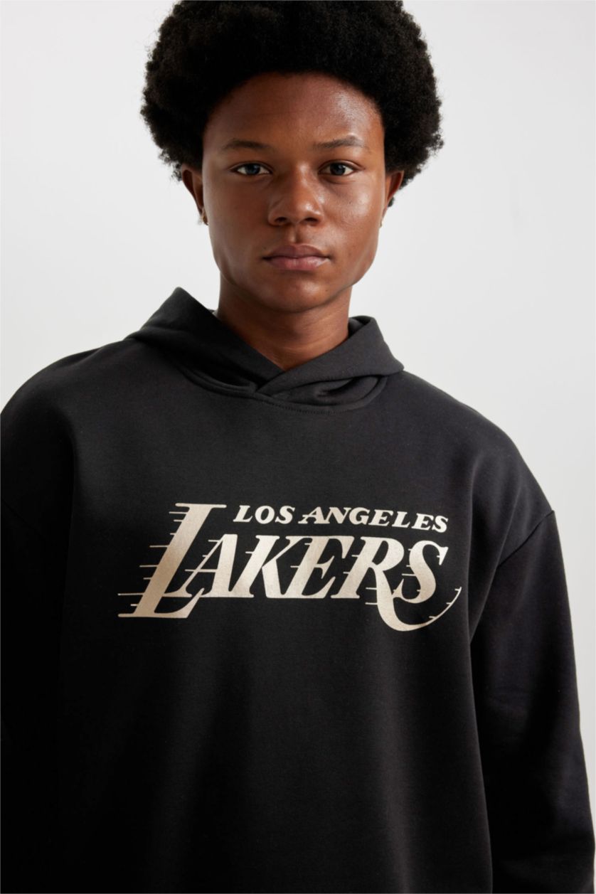 MAN Black Comfort Fit NBA Los Angeles Lakers Licensed Sweatshirt