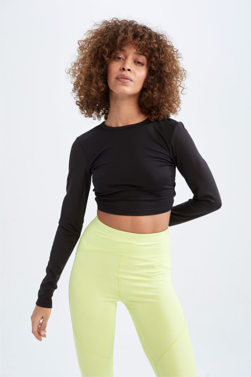 WOMAN Black Defacto Fit Slim Fit Crew Neck Low Cut Back Soft Feather Long Sleeve Crop Top T-Shirt