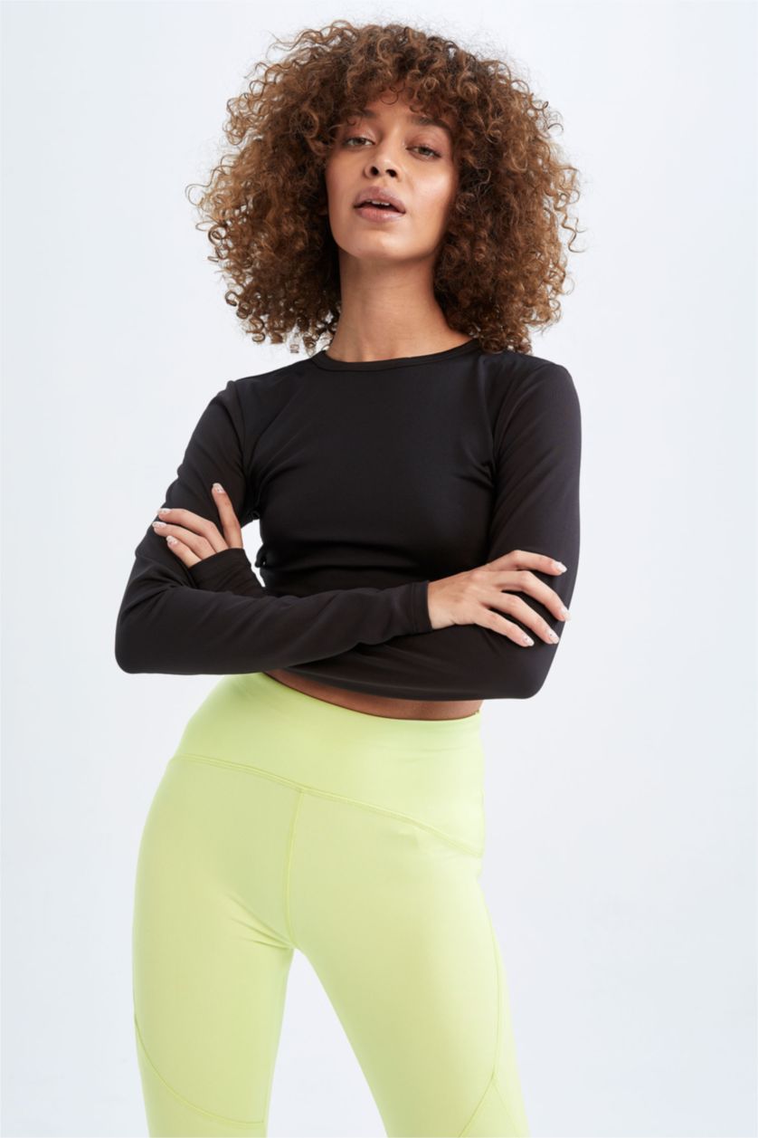 WOMAN Black Defacto Fit Slim Fit Crew Neck Low Cut Back Soft Feather Long Sleeve Crop Top T-Shirt