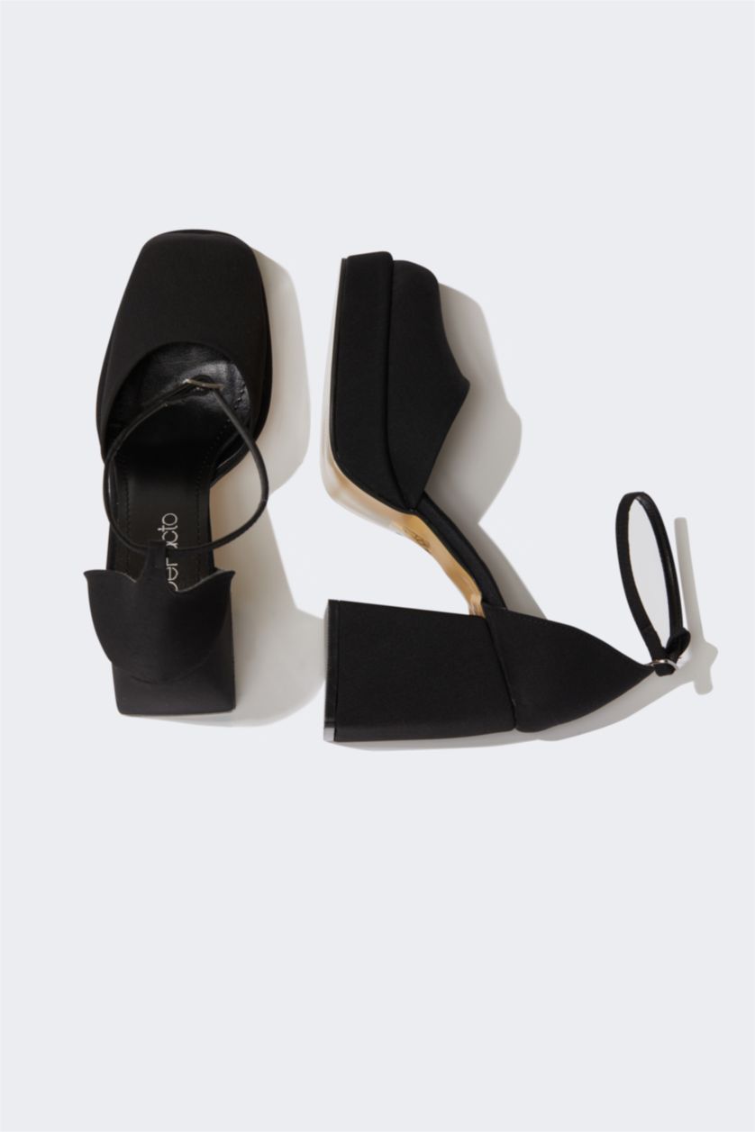 Kadın Siyah Kadın Tek Bantlı Yüksek Topuklu Ayakkabı