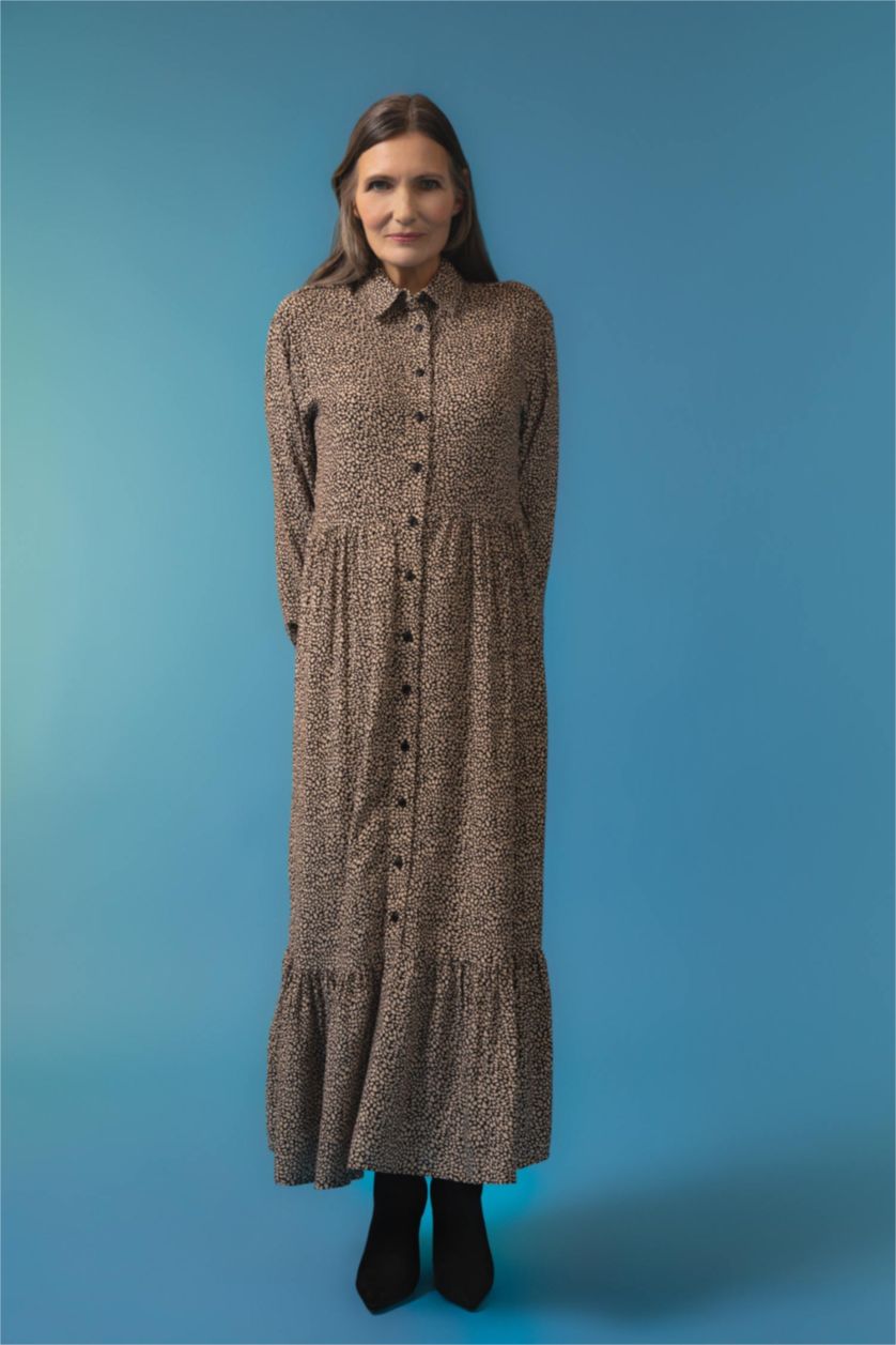 Kadın Açık Bej Gömlek Yaka Leopar Desenli Maxi Uzun Kollu Elbise