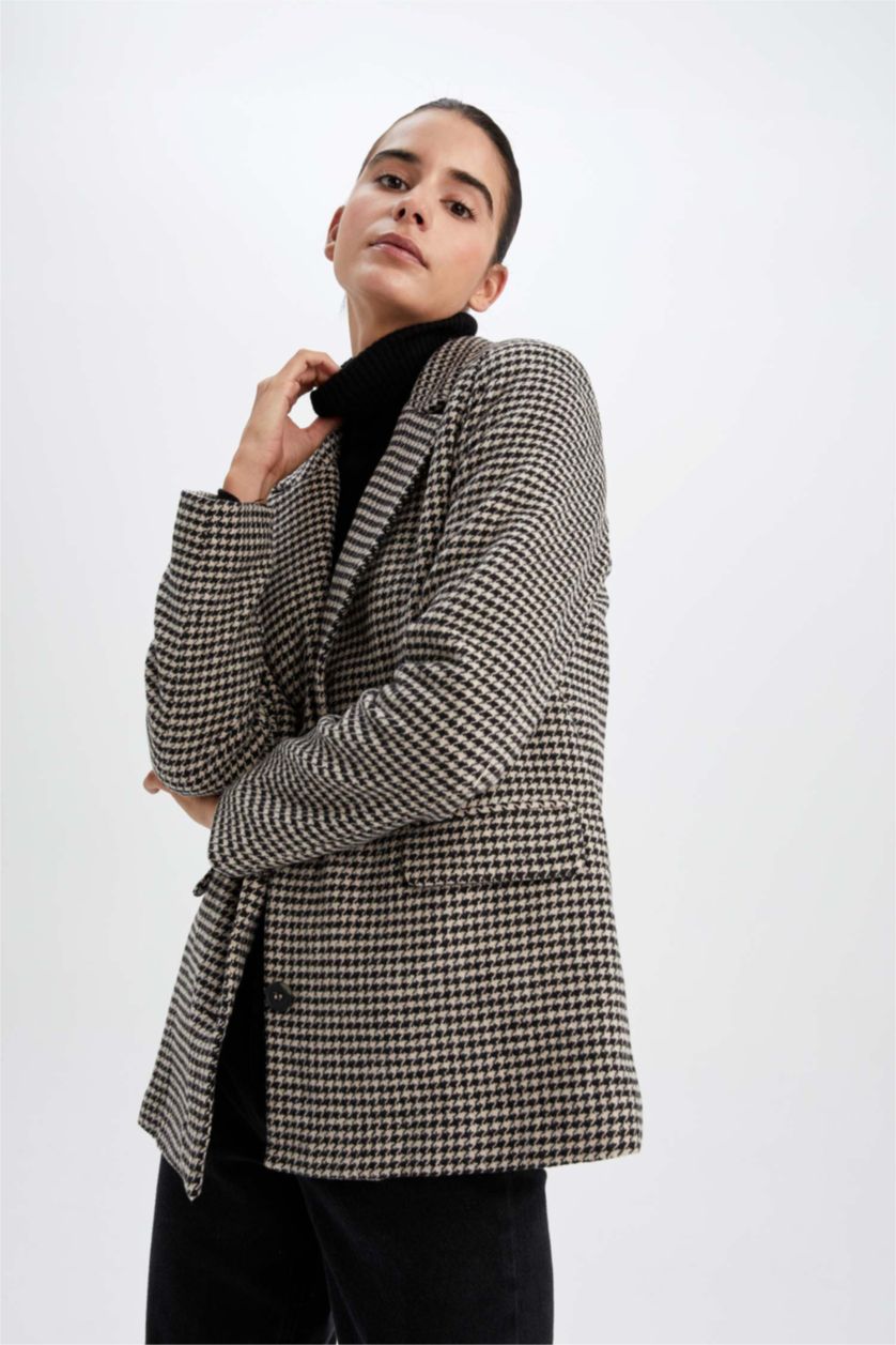 Kadın Bej Regular Fıt Yün Görünümlü Blazer Ceket