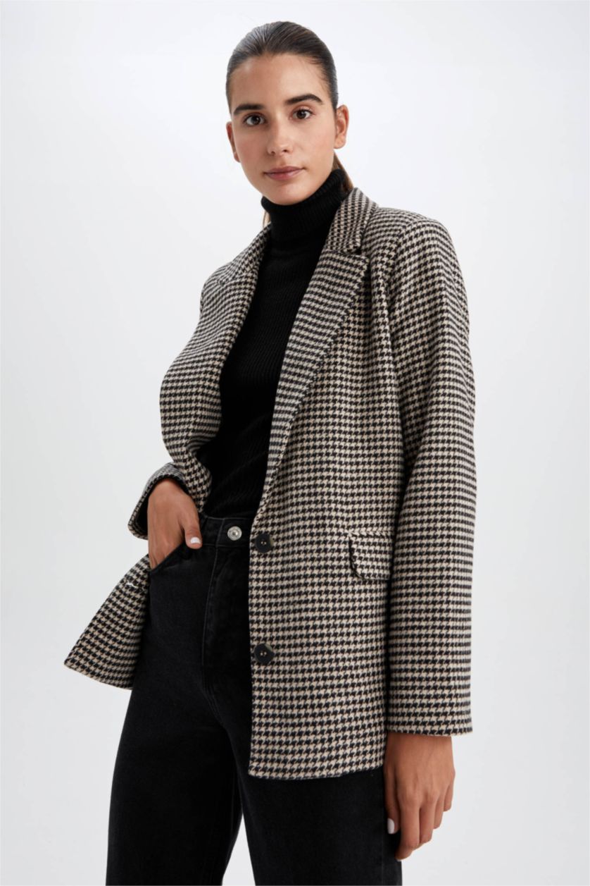 Kadın Bej Regular Fıt Yün Görünümlü Blazer Ceket