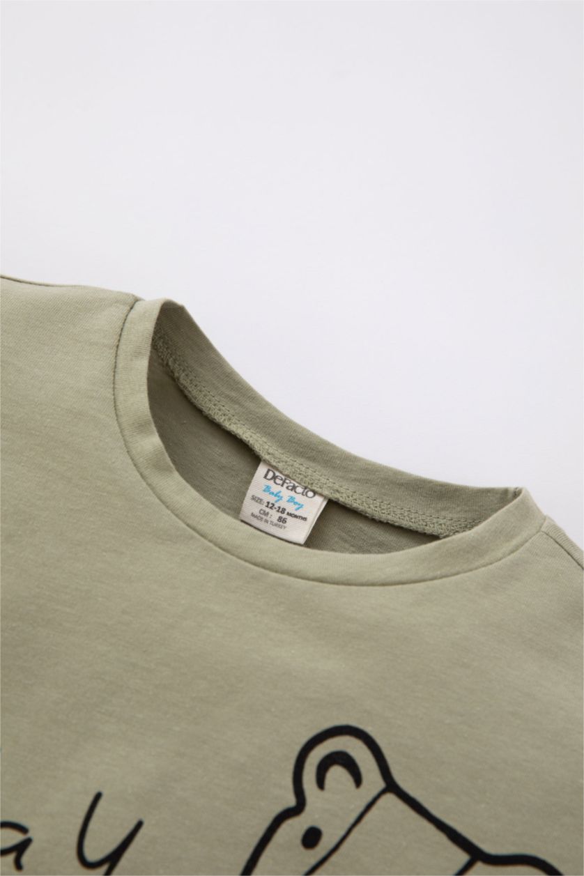 مولود ذكر كاكي فاتح تيشيرت نص كم مطبوعة قصة عادية برقبة مستديرة