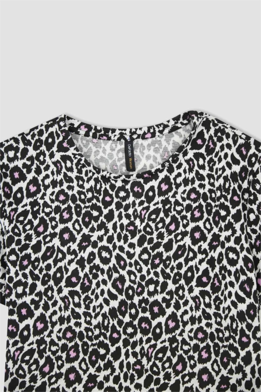 نساء أبيض تيشيرت بقصة عادية نص كم مزين بنقشة جلد الفهد