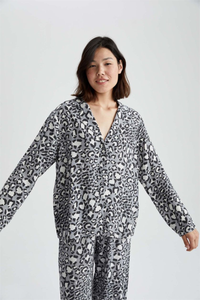 نساء رمادي بلوزة قصة عادية بياقة قميص