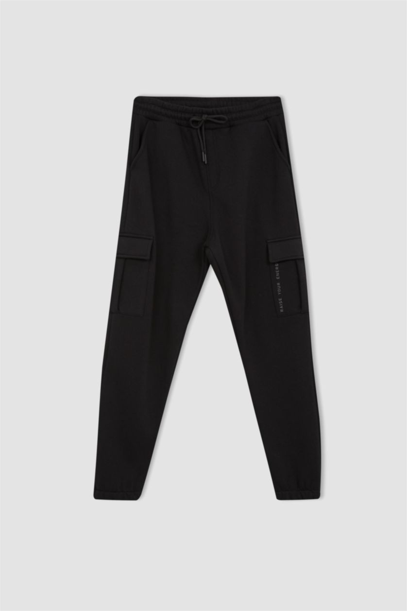 Erkek Siyah Sporcu Jogger Eşofman Altı Standart Fit Beli Bağcıklı Kargo Cepli