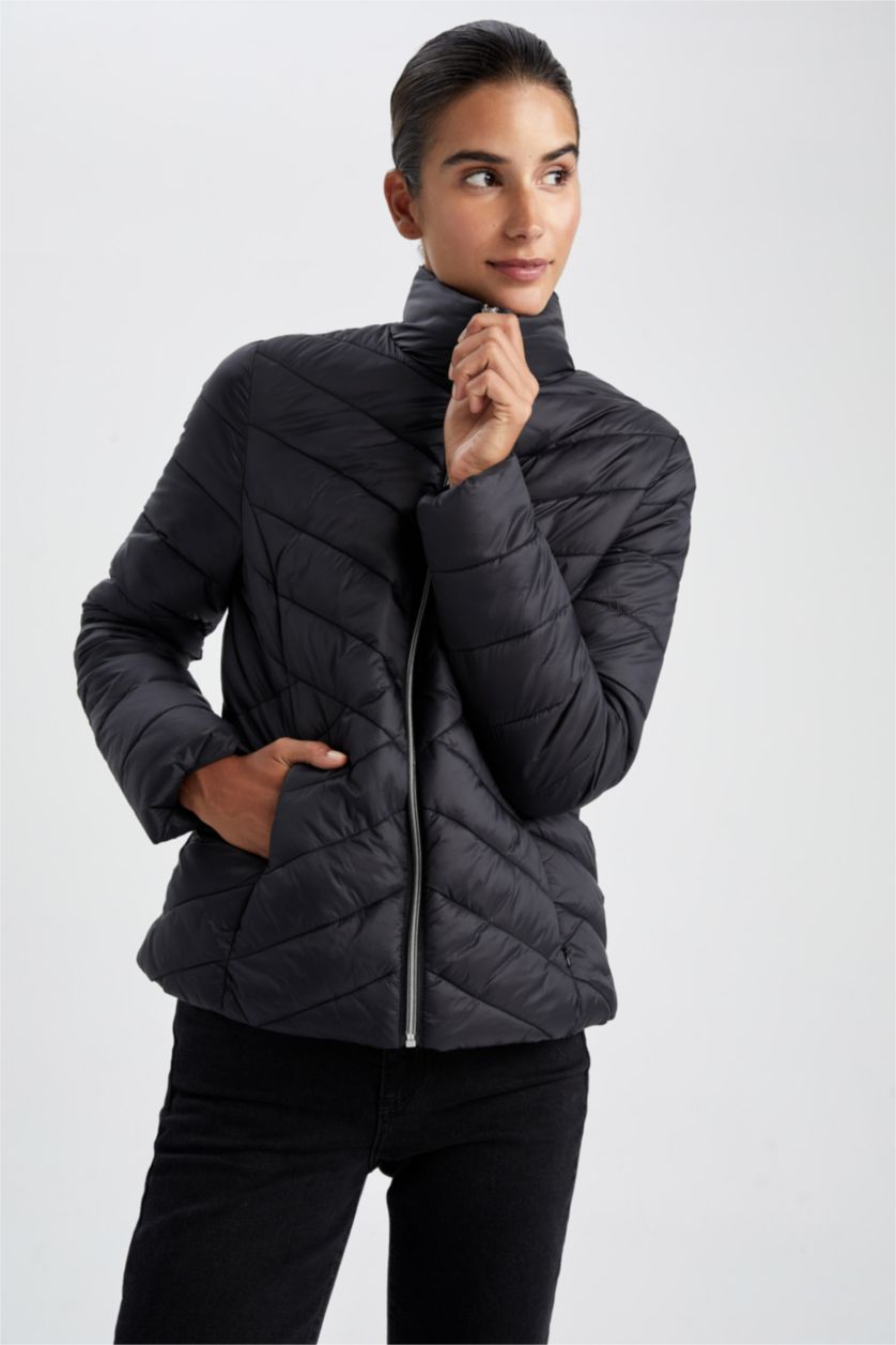 WOMAN Black Water Repellent Basic Inflatable Jacket