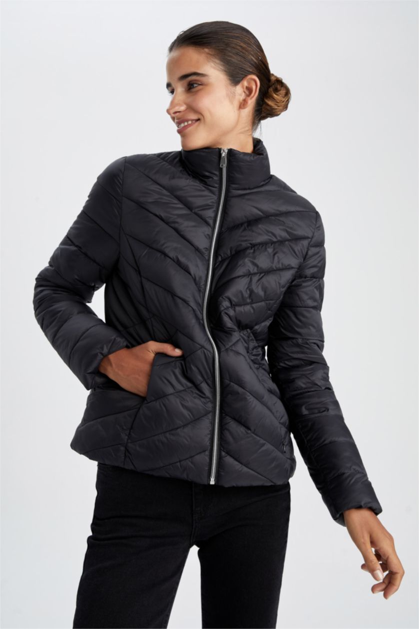 WOMAN Black Water Repellent Basic Inflatable Jacket