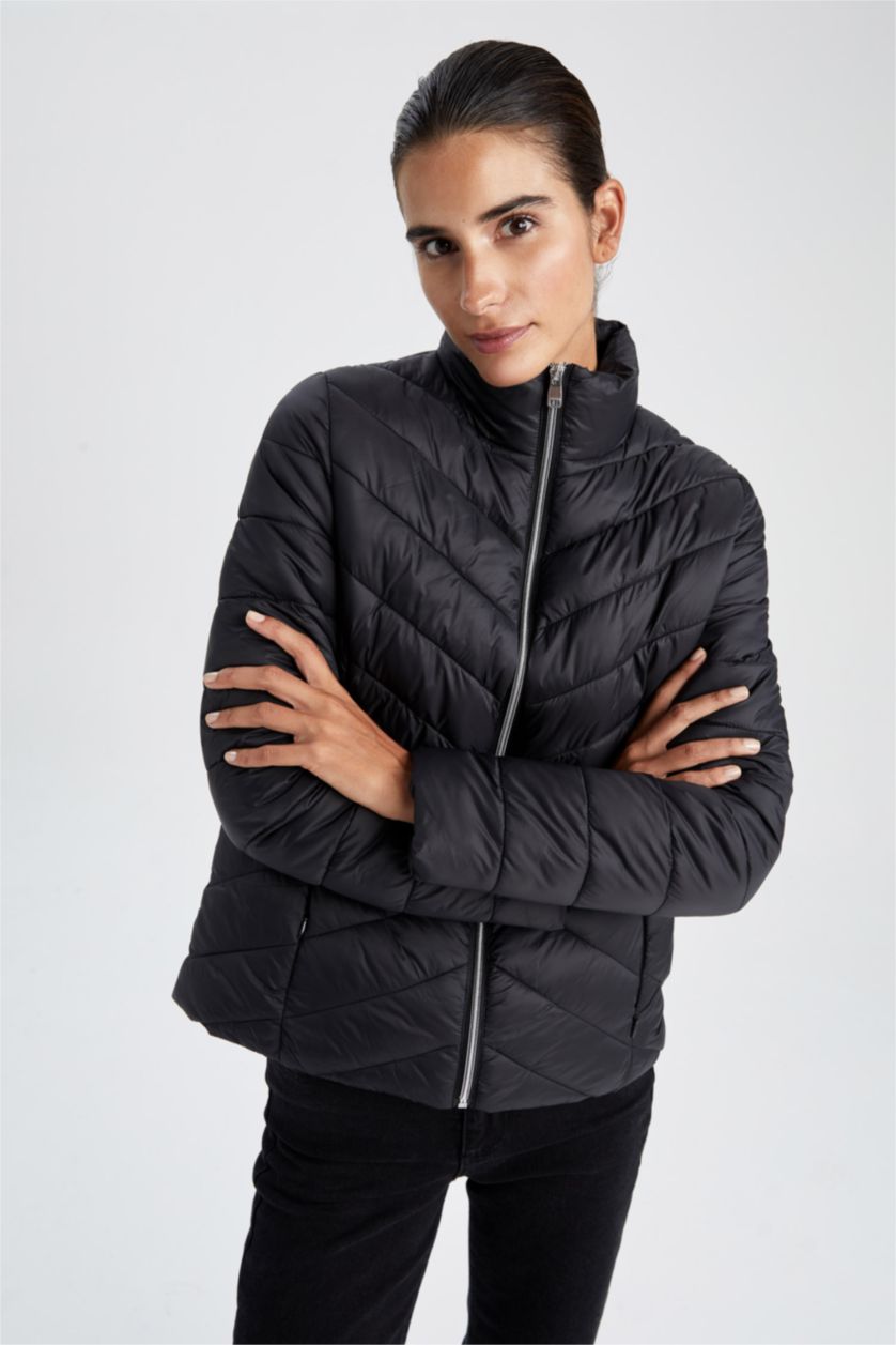 WOMAN Black Water Repellent Basic Inflatable Jacket