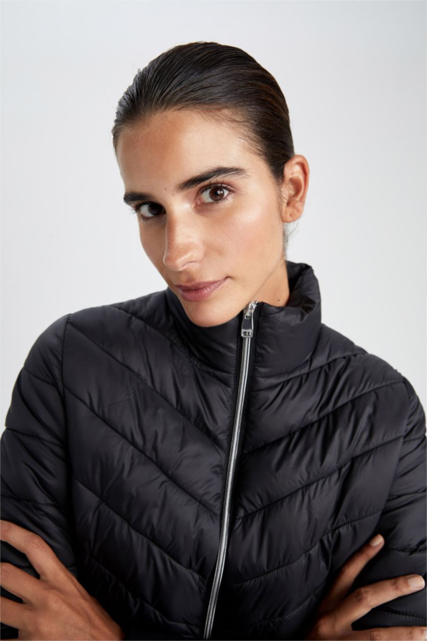 WOMAN Black Water Repellent Basic Inflatable Jacket