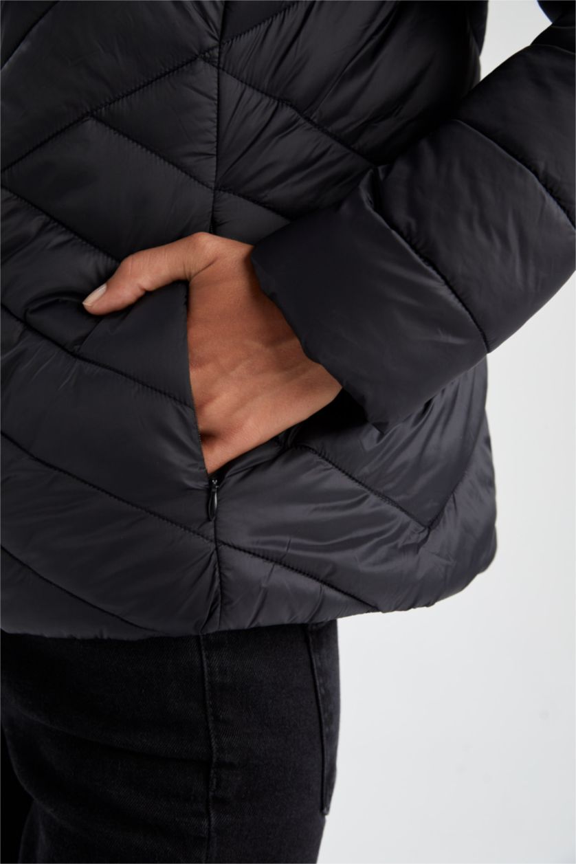 WOMAN Black Water Repellent Basic Inflatable Jacket