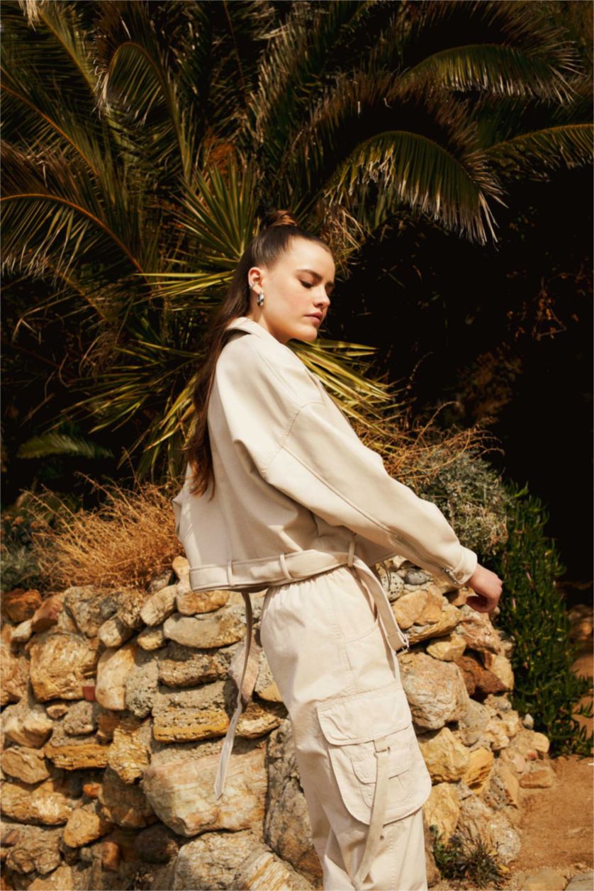 نساء بيج فاتح Faux Leather Jacket
