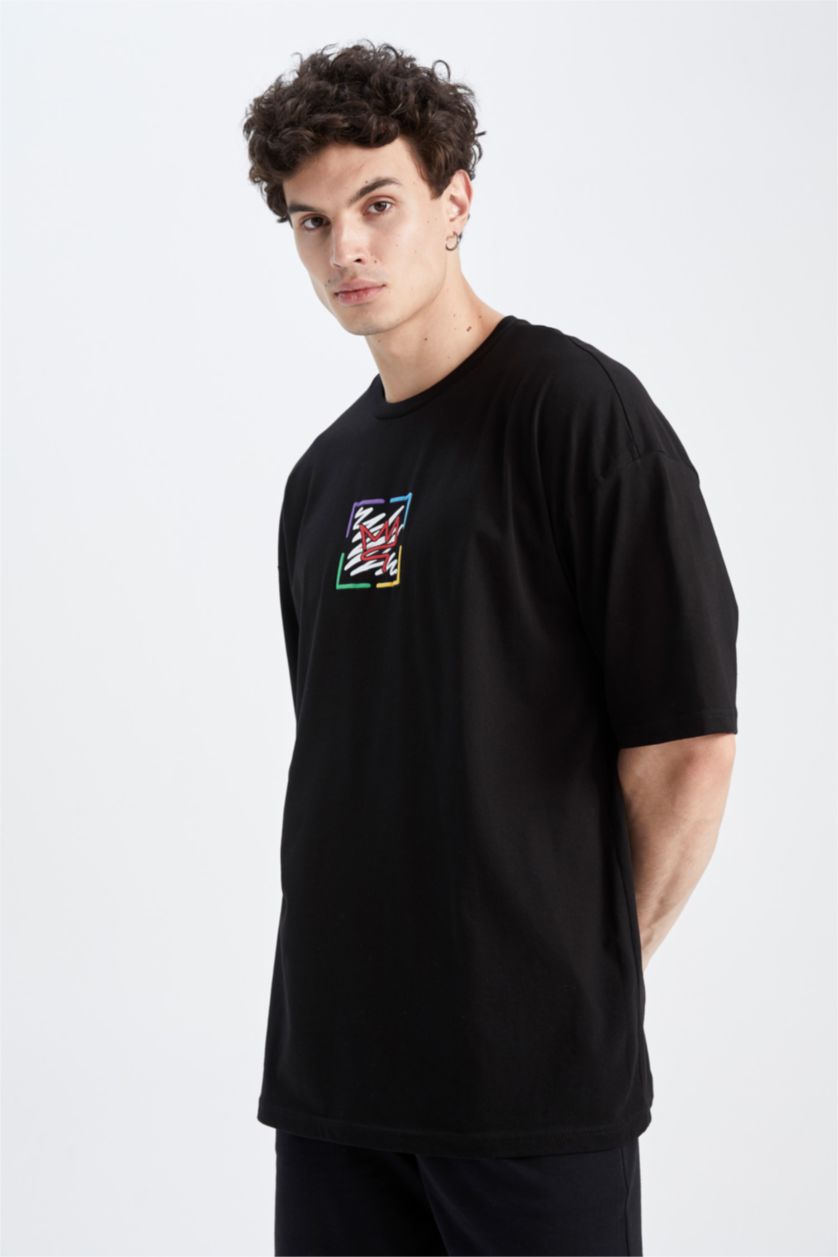 Мужчины Черный Футболка кроп с круглым вырезом с принтом