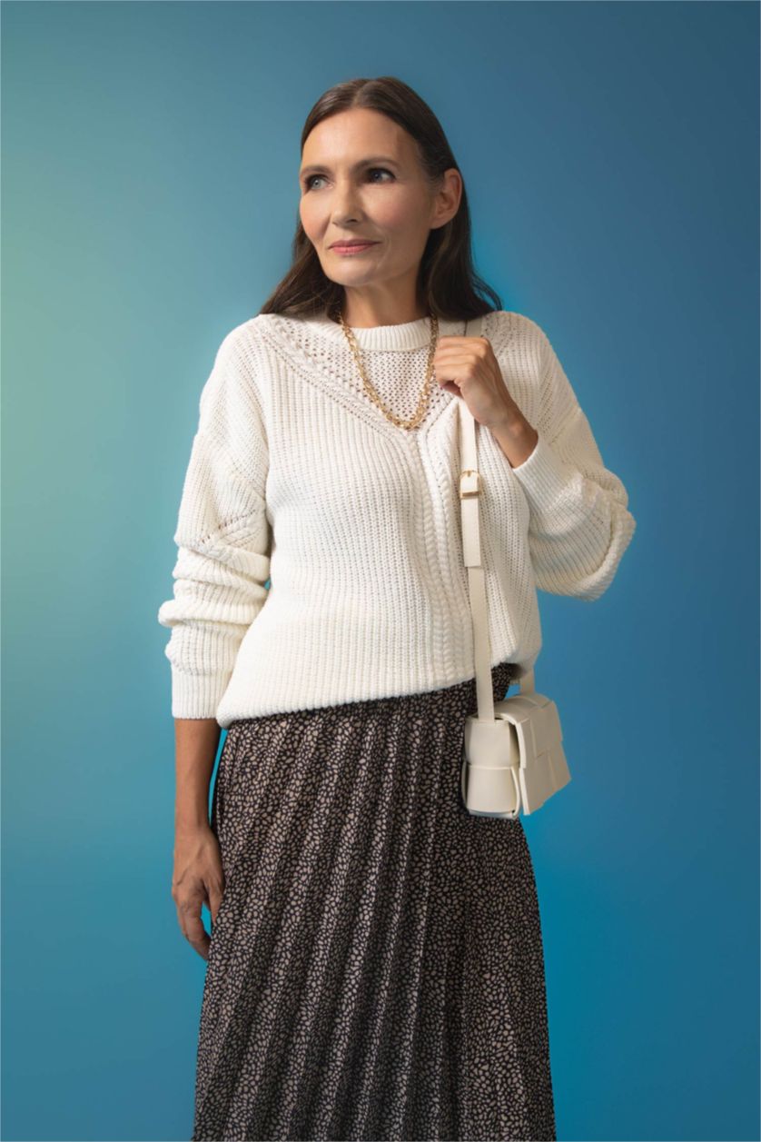 WOMAN Ecru Regular Fit Crew Neck Thessaloniki Fabric Sweater