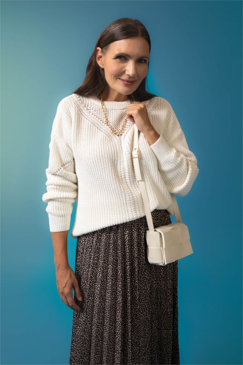 WOMAN Ecru Regular Fit Crew Neck Thessaloniki Fabric Sweater