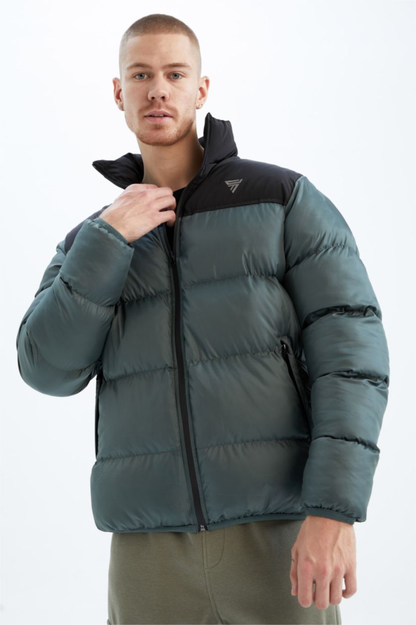 Erkek Yeşil Su İtici Rüzgar Geçirmez DeFactoFit Oversize Fit Dik Yaka Mont