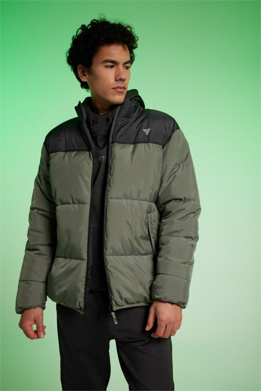 Men Light Khaki Zipper Puffer Jacket