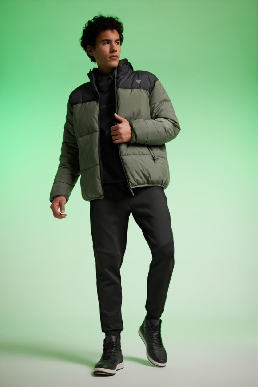 Men Light Khaki Zipper Puffer Jacket