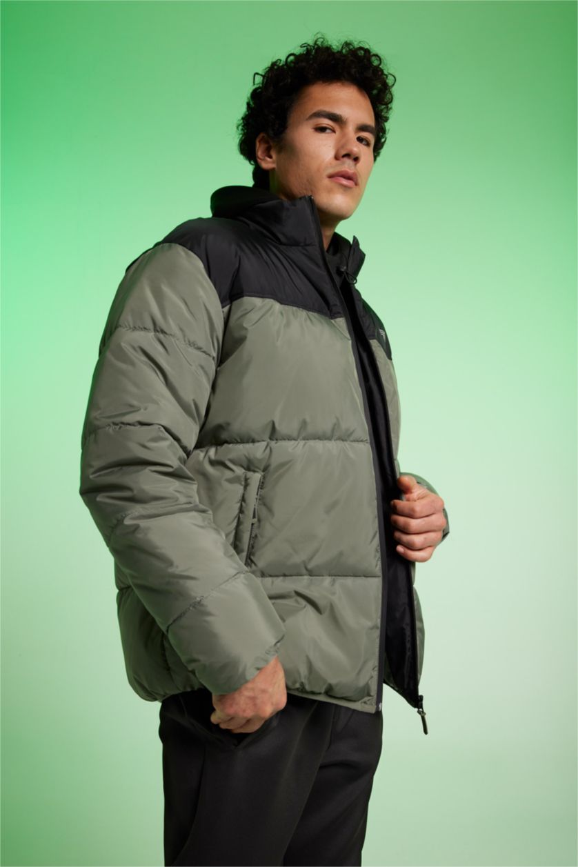 Men Light Khaki Zipper Puffer Jacket