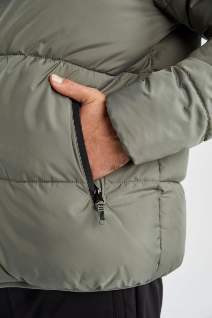 Men Light Khaki Zipper Puffer Jacket