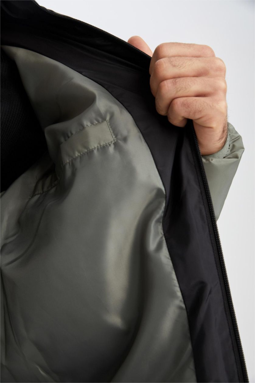 Men Light Khaki Zipper Puffer Jacket