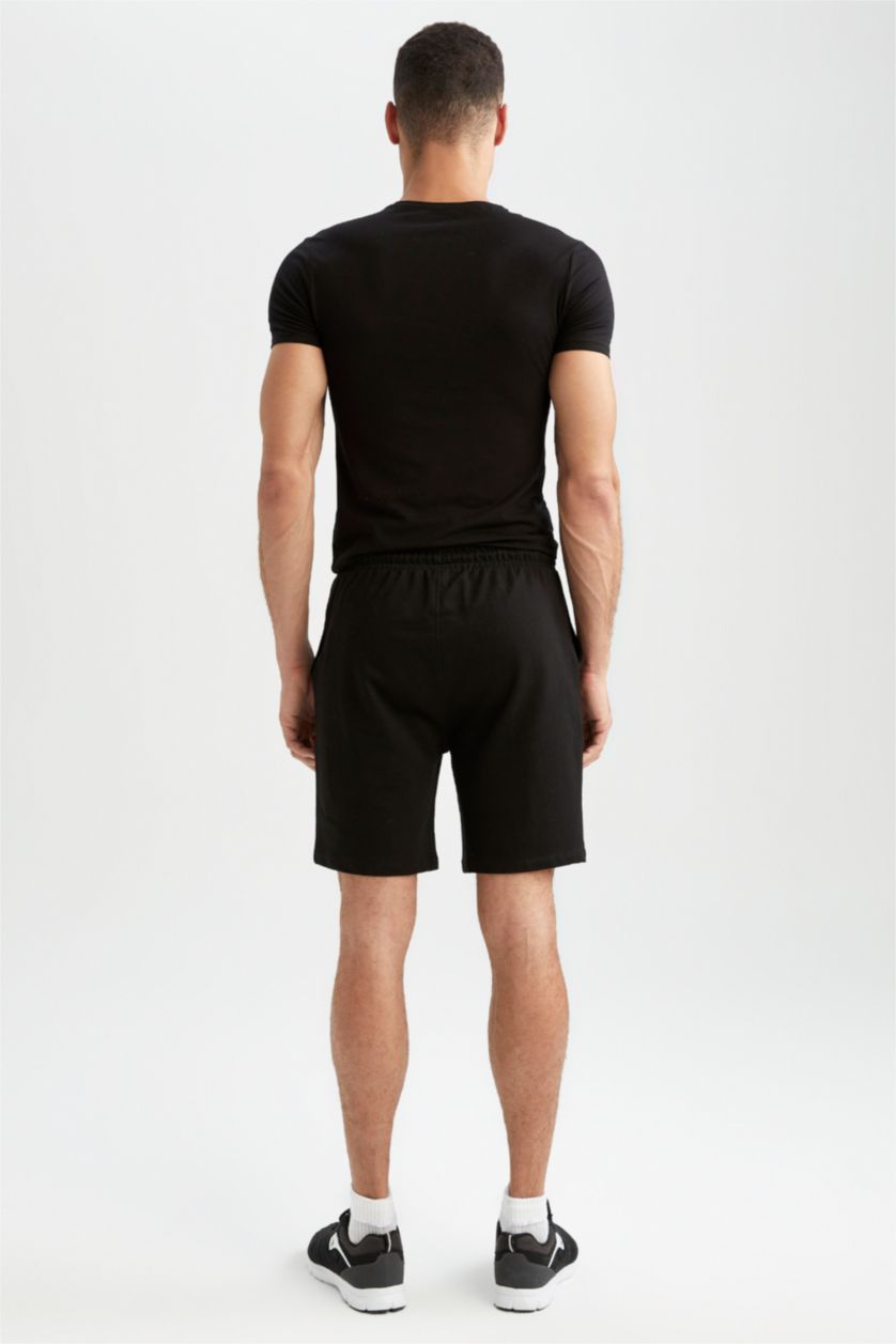 رجال أسود شورت كابري سليم فيت ستاندارت