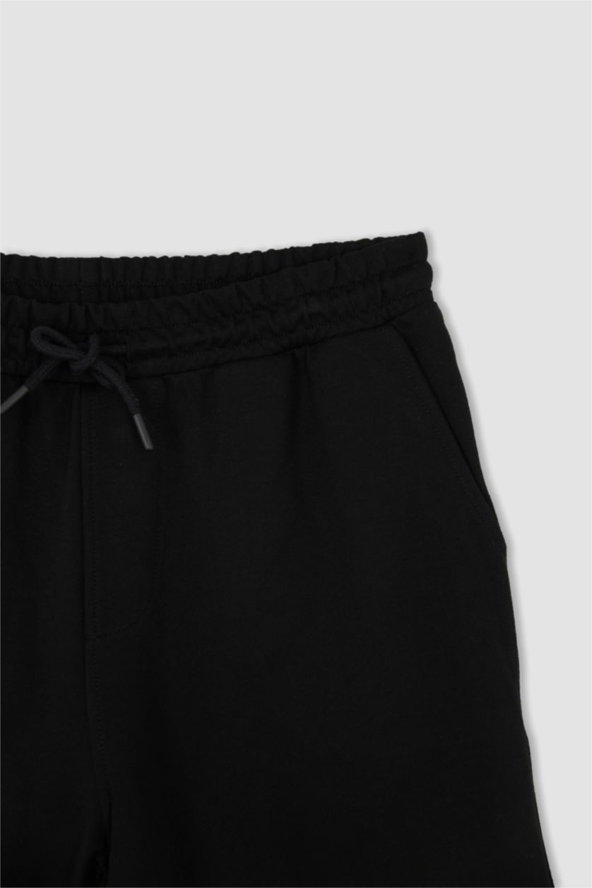 رجال أسود شورت كابري سليم فيت ستاندارت