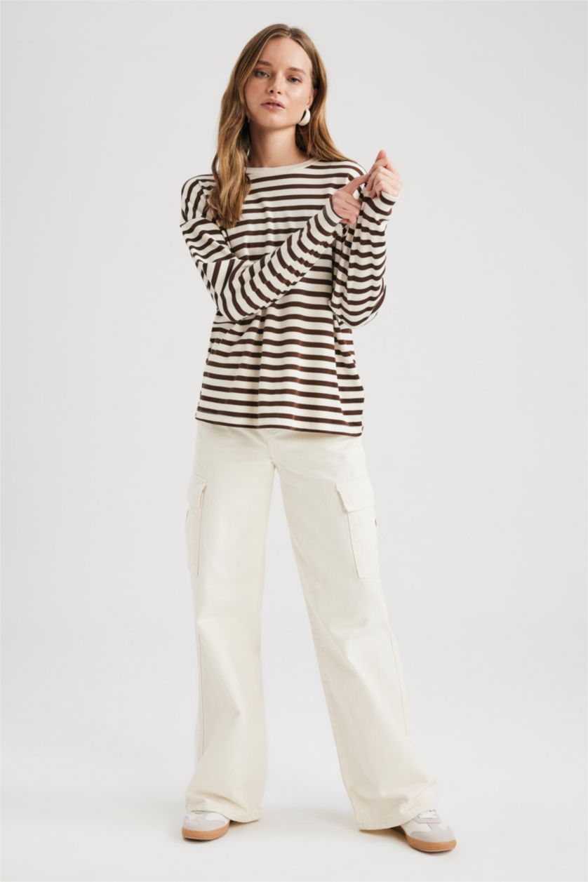 نساء بني تي شيرت كم طويل قصة عادية بياقة مستديرة