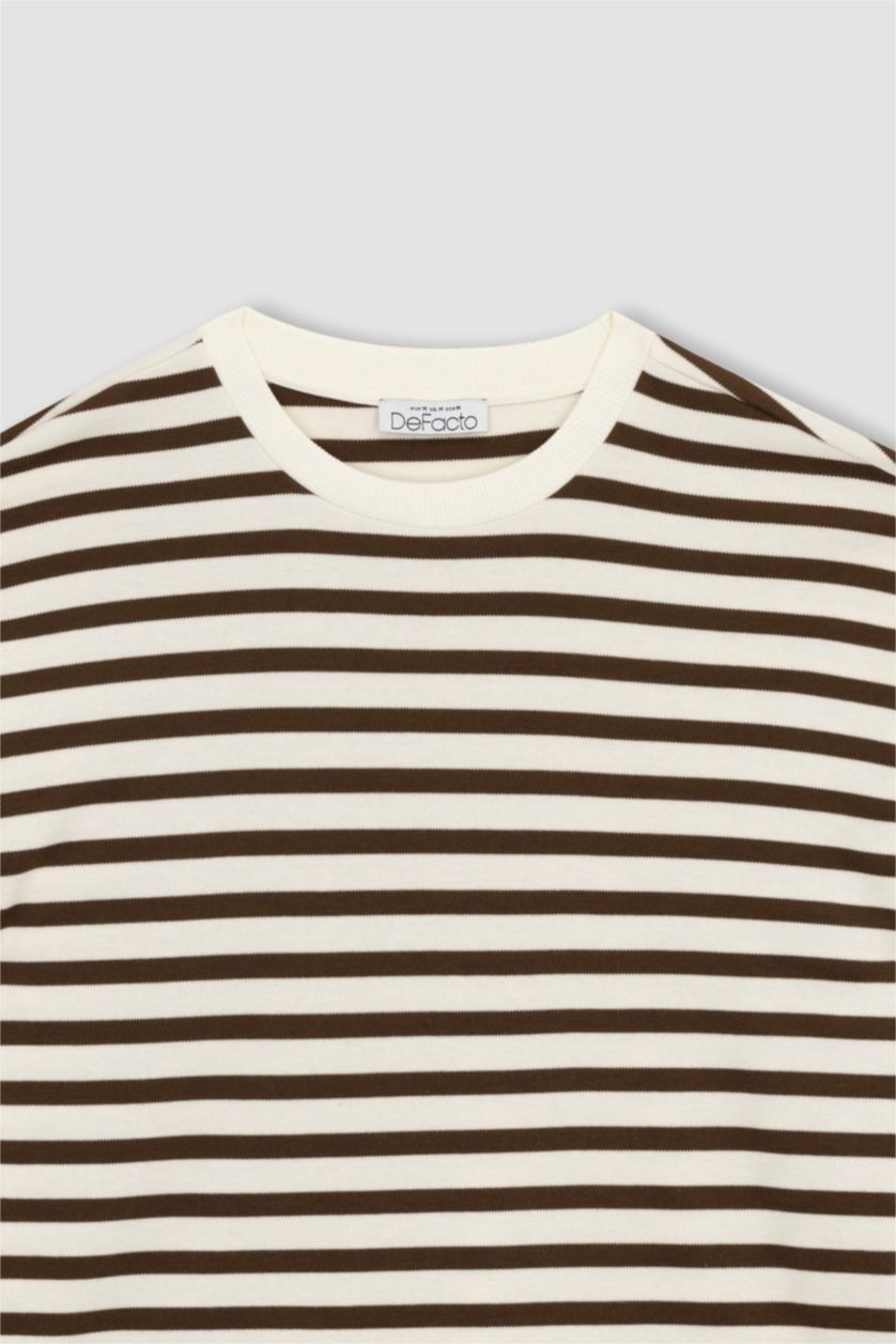 نساء بني تي شيرت كم طويل قصة عادية بياقة مستديرة