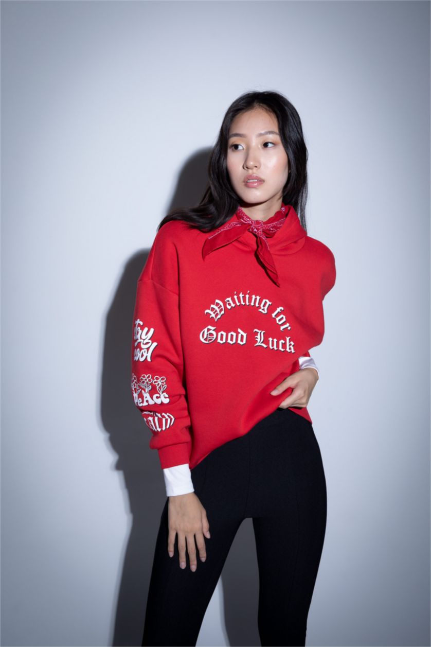 نساء أحمر سويت شيرت اوفر سايز  بغطاء للرأس