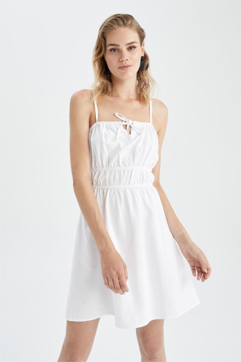 حريمي أبيض فستان قصير نص كم بقصة A بحمالات