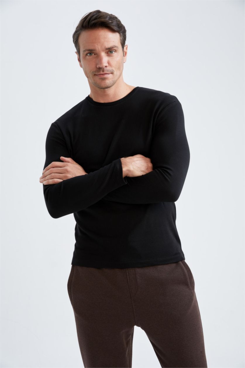 MAN Black Slim Fit Crew Neck Thermal Underwear
