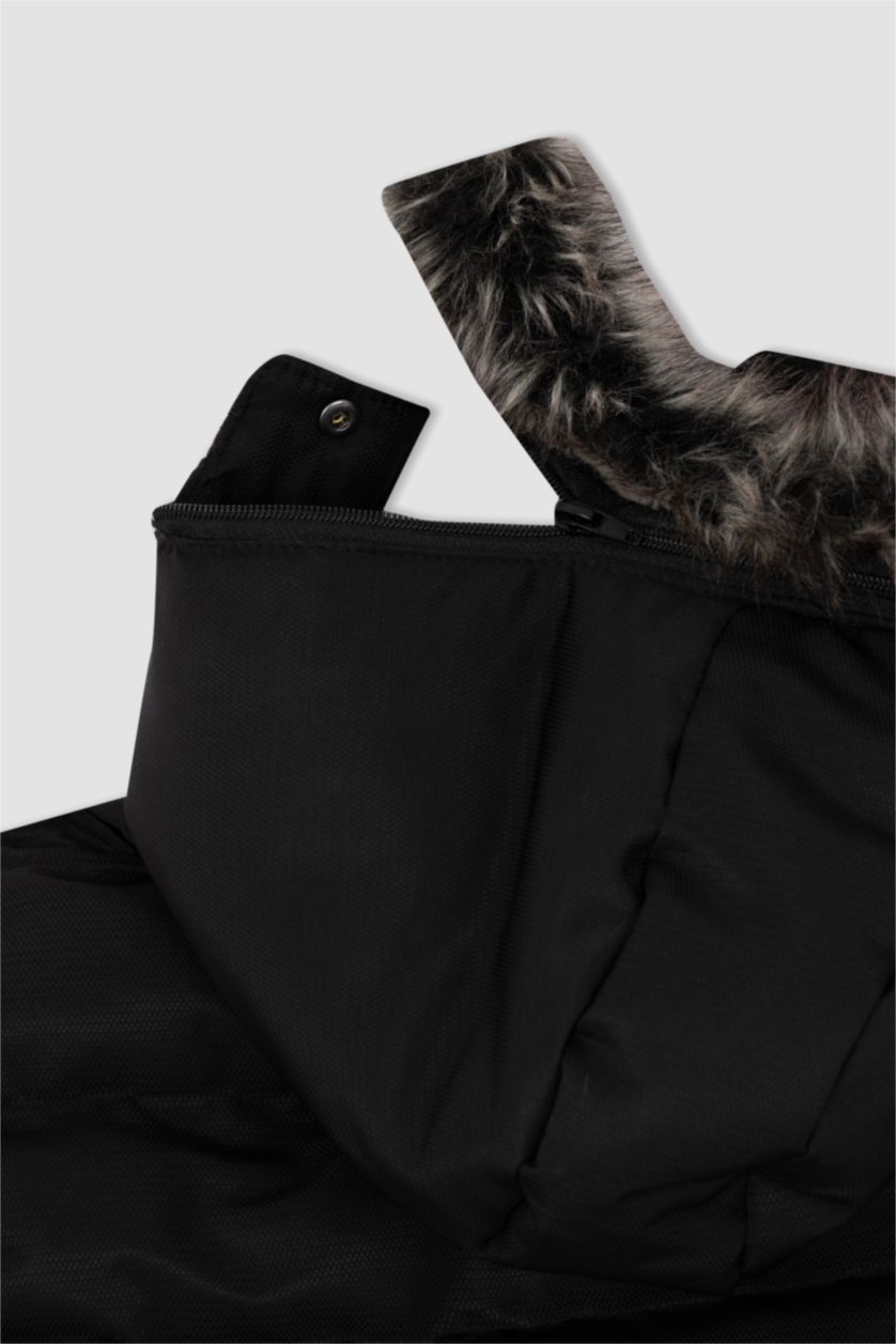 Erkek Çocuk - Genç Erkek Siyah Kapüşonlu Pelüş Astar Parka Erkek Çocuk